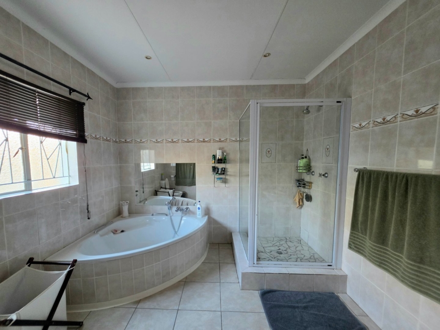 4 Bedroom Property for Sale in Blydeville Northern Cape